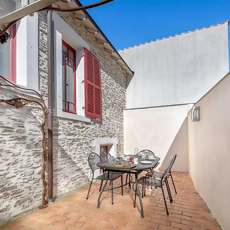 Proche Du Port & Plages - Terrasse - Maison Pour 5 بيت للعطل *